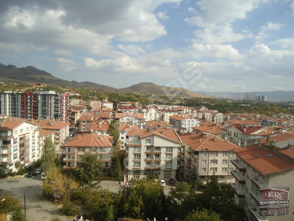 KRC'DEN MERKEZİ KONUMDA ASANSÖRLÜ KATTA SATILIK 3+1 DAİRE - 21