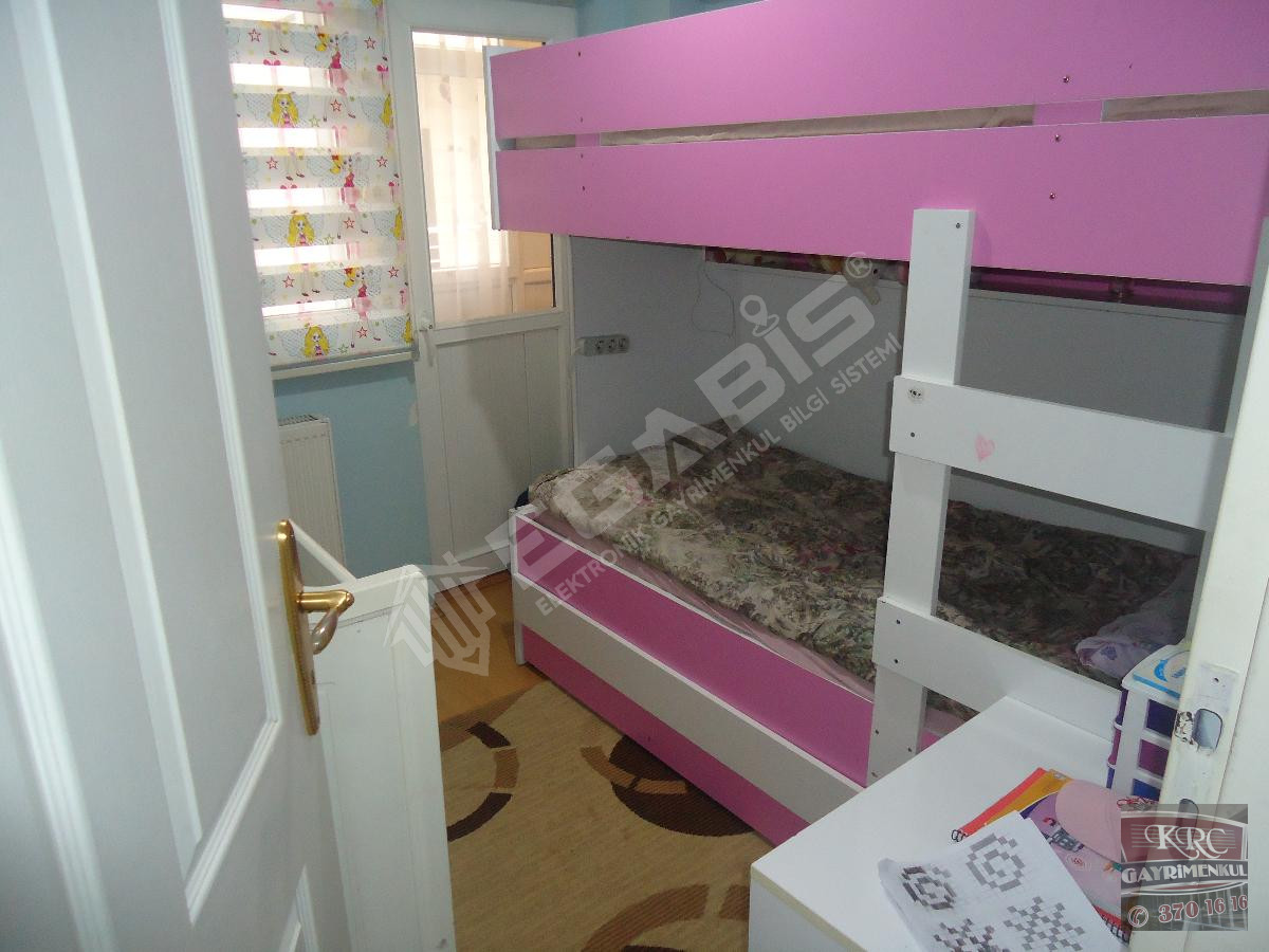 KRC'DEN MERKEZİ KONUMDA SATILIK 3+1 DAİRE - 7