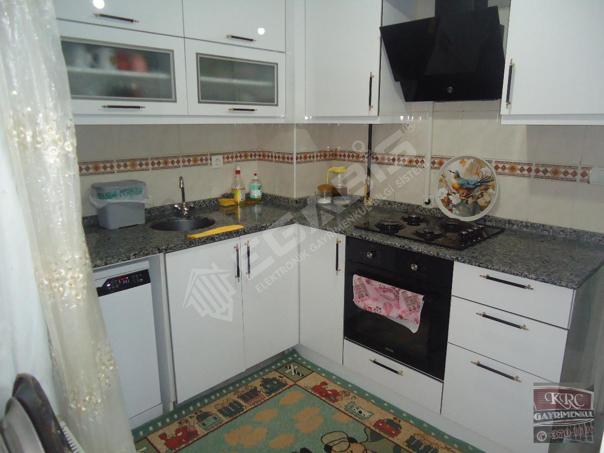 KRC'DEN MERKEZİ KONUMDA SATILIK 3+1 DAİRE