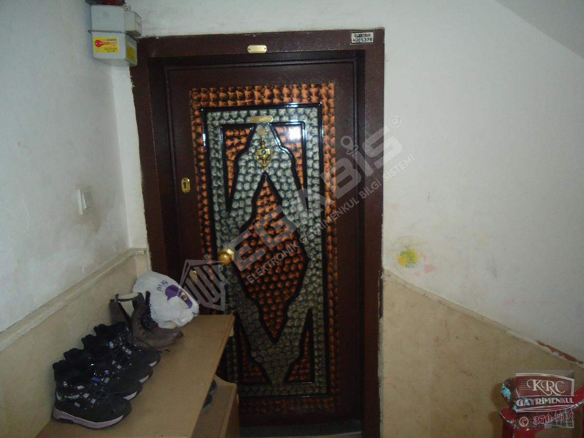 KRC'DEN MERKEZİ KONUMDA SATILIK 3+1 DAİRE - 13