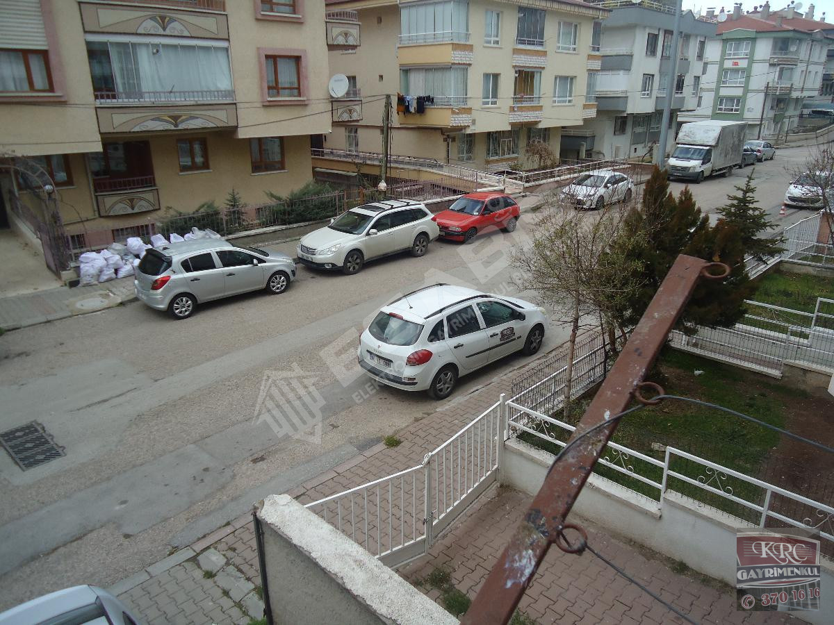 KRC'DEN MERKEZİ KONUMDA SATILIK 3+1 DAİRE - 18