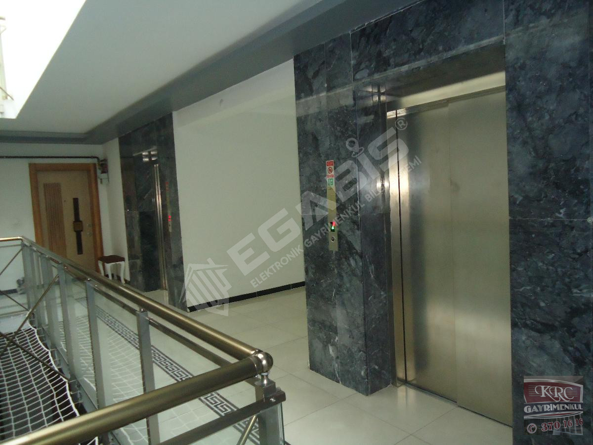 KRC'DEN SİTEDE 140M2 NET FULL YAPILI MANZARALI 3+1 DAİRE - 2