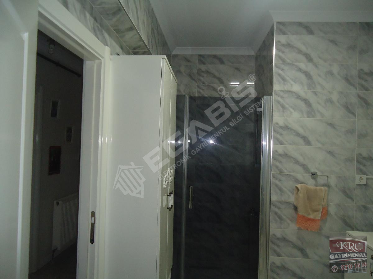 KRC'DEN SİTEDE 140M2 NET FULL YAPILI MANZARALI 3+1 DAİRE - 13