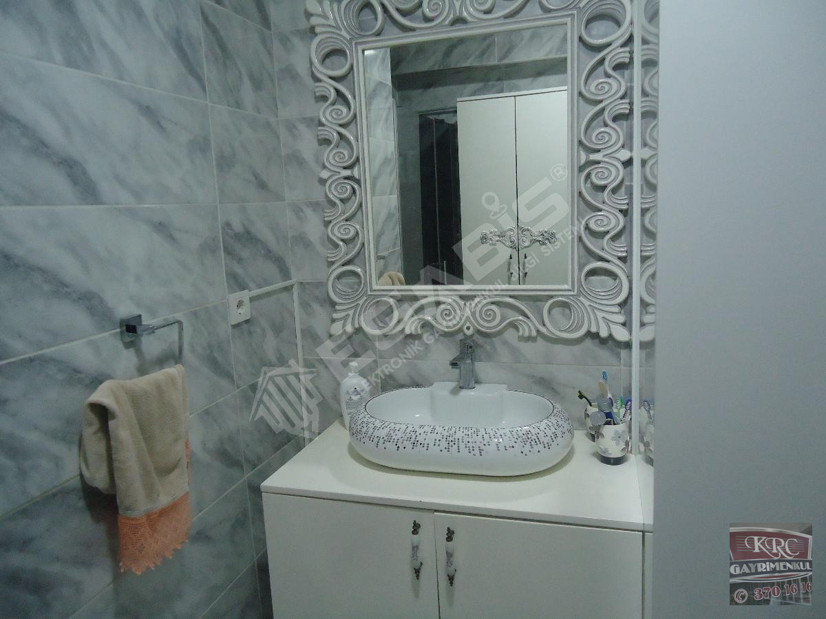 KRC'DEN SİTEDE 140M2 NET FULL YAPILI MANZARALI 3+1 DAİRE - 14