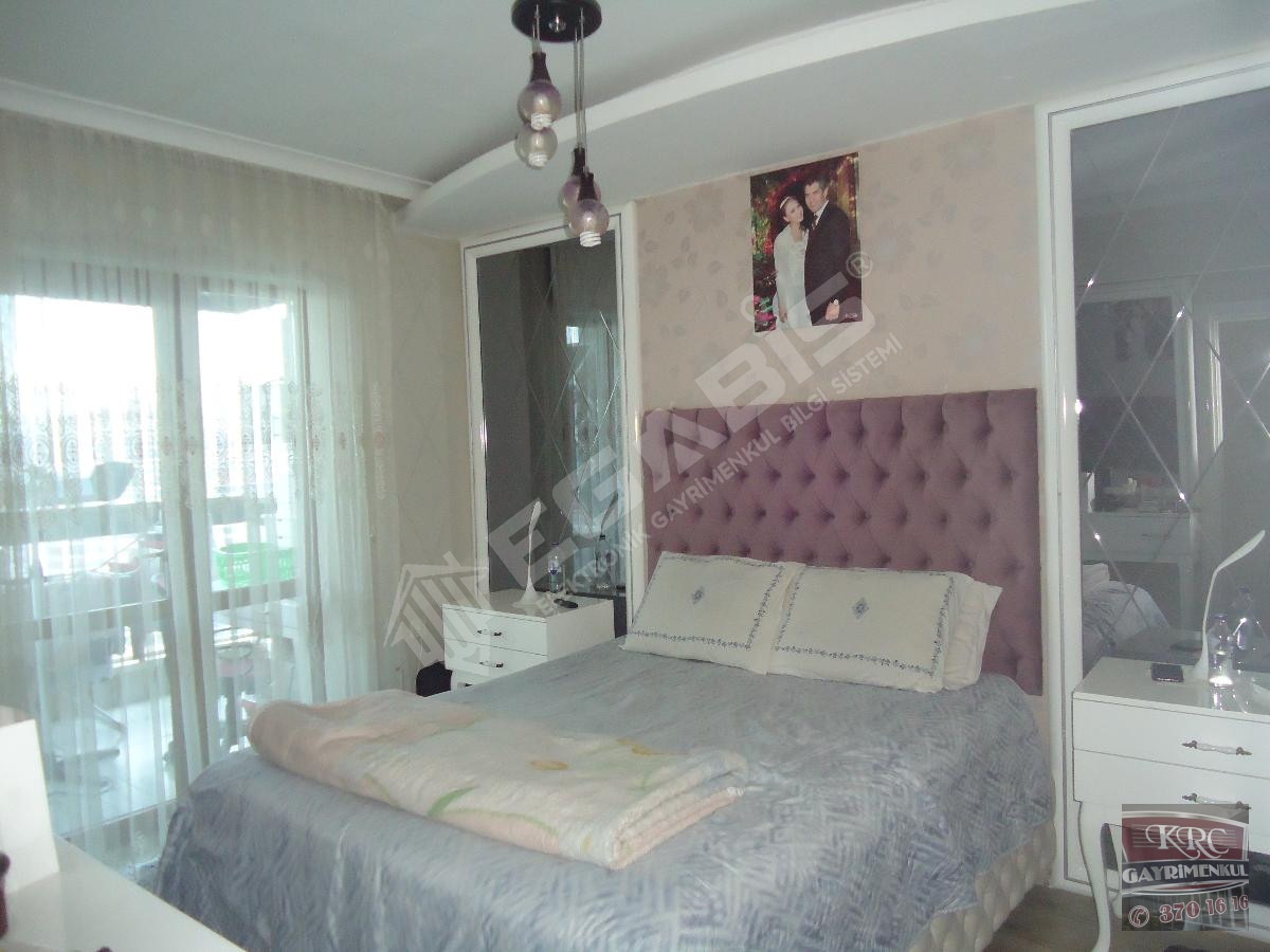 KRC'DEN SİTEDE 140M2 NET FULL YAPILI MANZARALI 3+1 DAİRE - 19