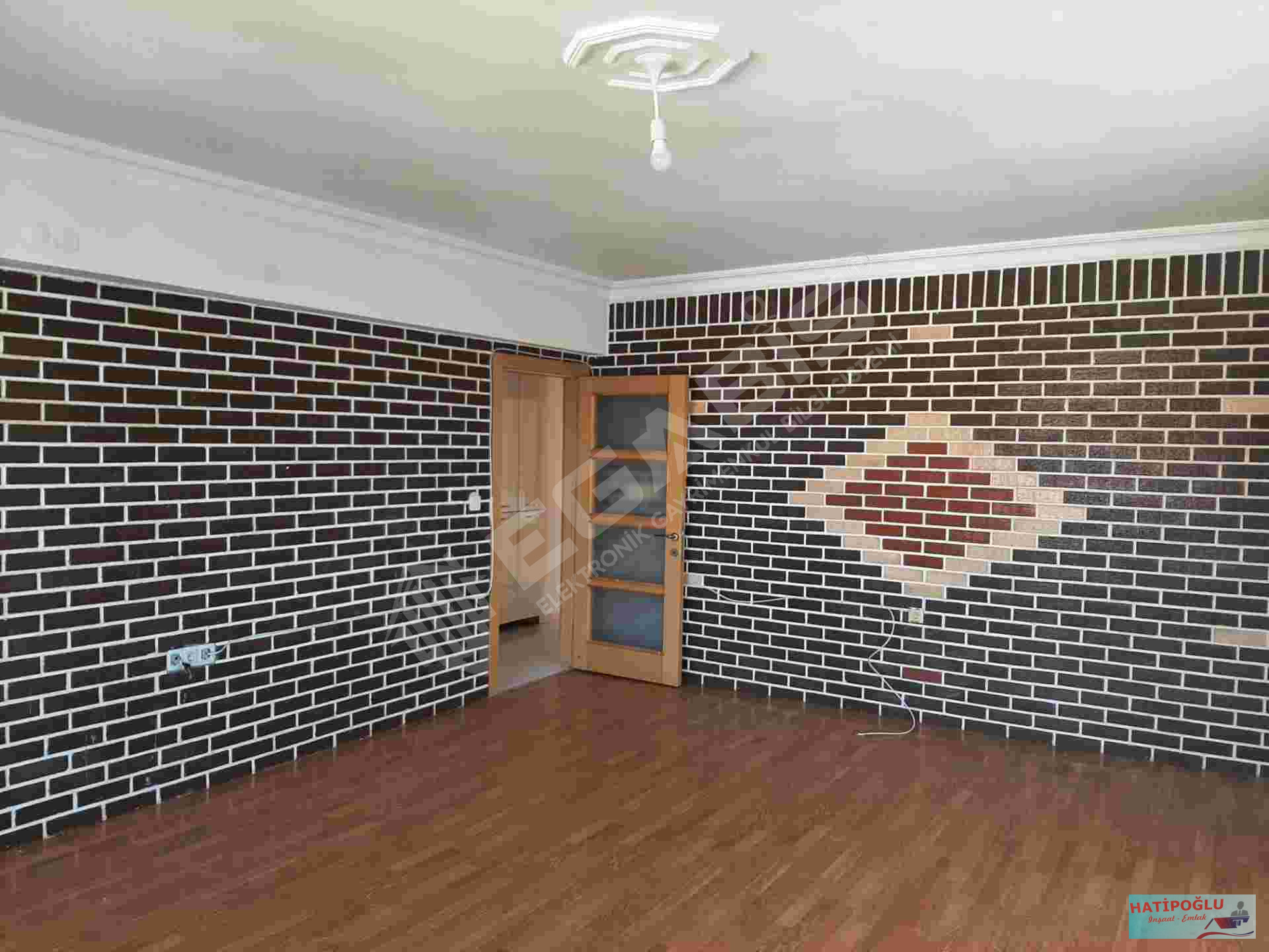 BAHÇELİEVLER MAHALLESİNDE , MÜKEMMEL KONUMDA SATILIK DAİRE - 11