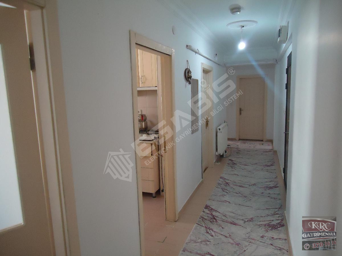 KRC'DEN MERKEZİ KONUMDA ASANSÖRLÜ SATILIK 3+1 DAİRE - 3