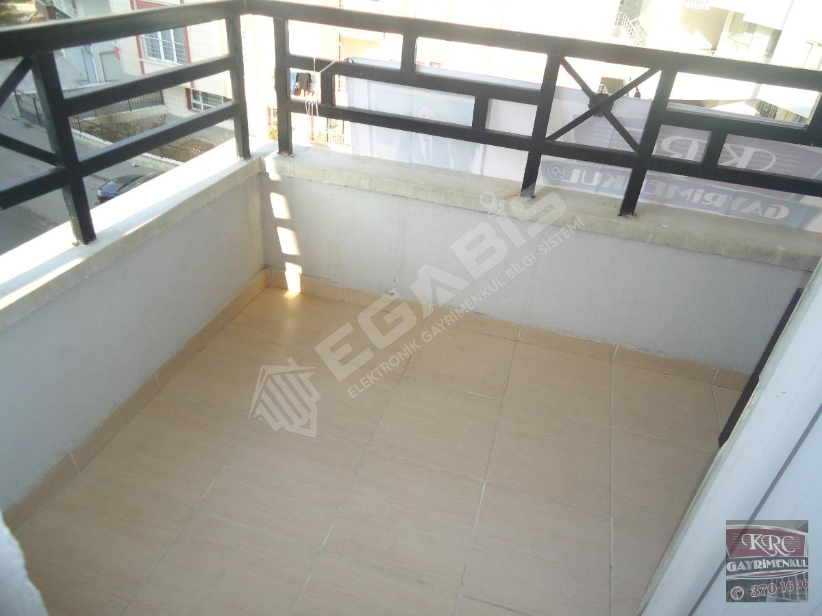 KRC'DEN MERKEZİ KONUMDA ASANSÖRLÜ SATILIK 3+1 DAİRE - 5