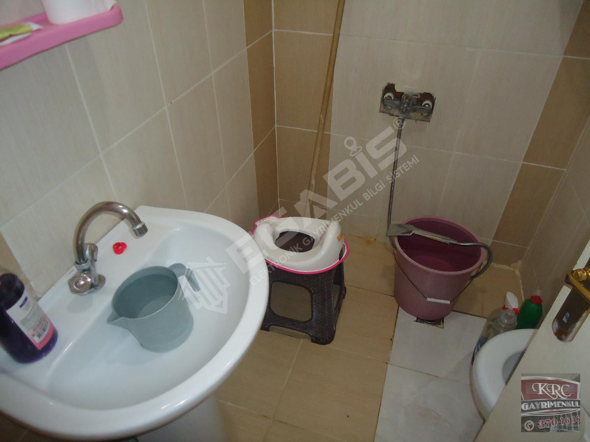 KRC'DEN MERKEZİ KONUMDA ASANSÖRLÜ SATILIK 3+1 DAİRE - 11