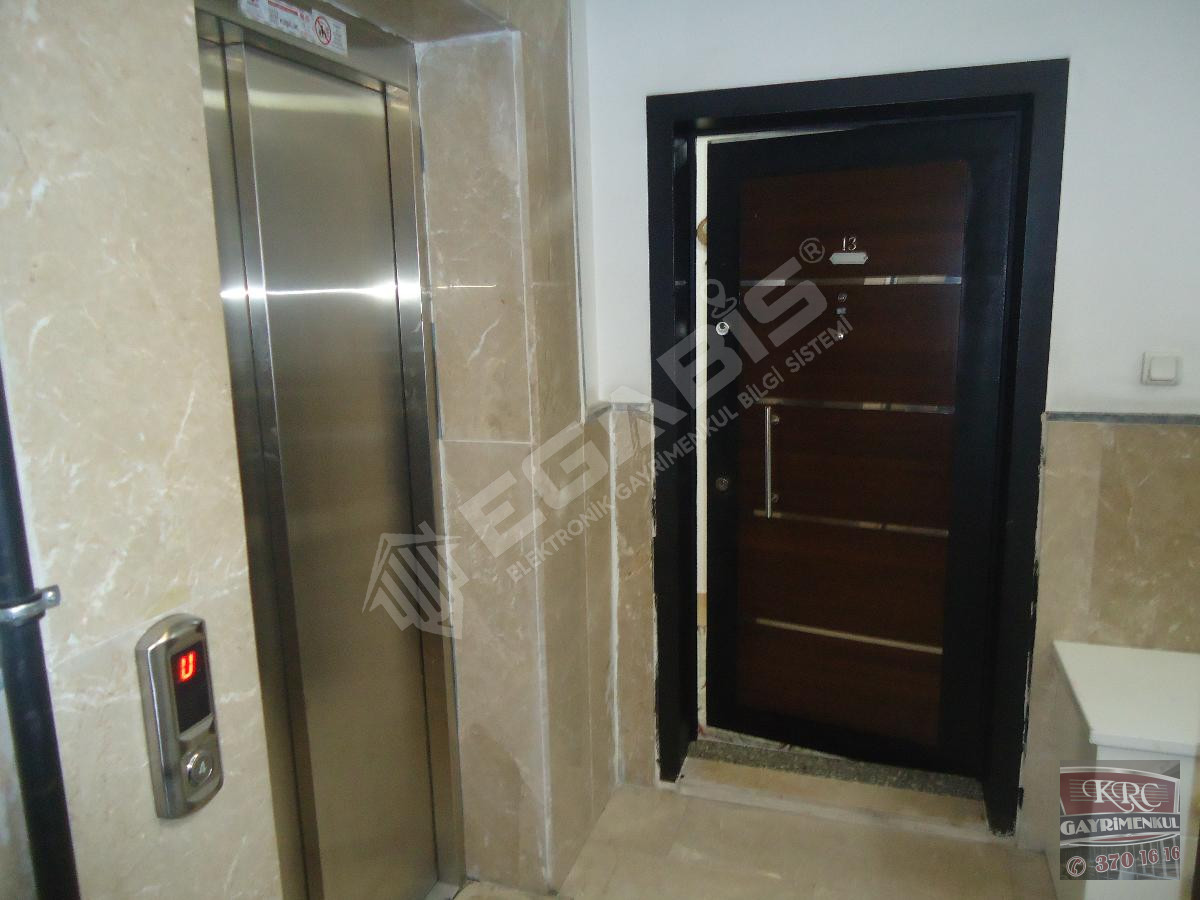 KRC'DEN MERKEZİ KONUMDA ASANSÖRLÜ SATILIK 3+1 DAİRE - 14