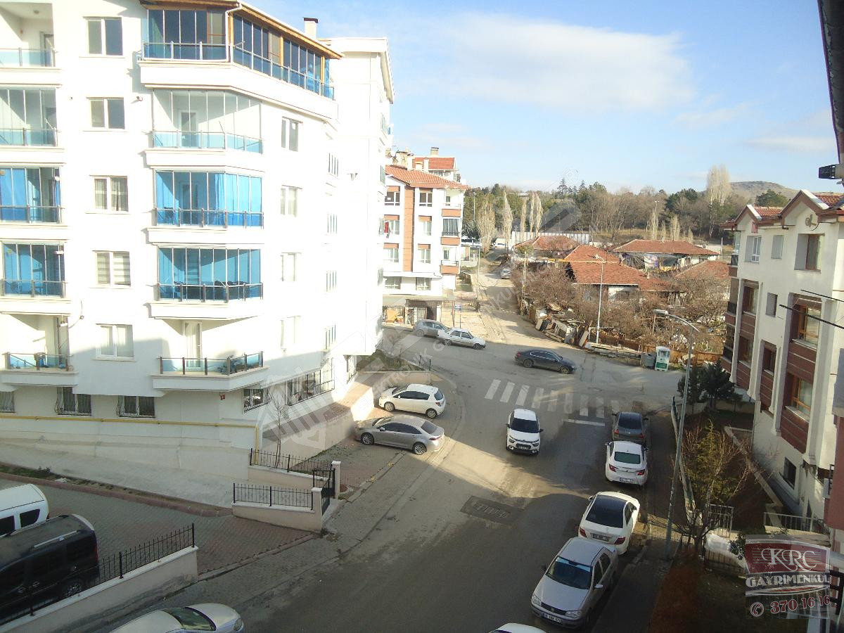 KRC'DEN MERKEZİ KONUMDA ASANSÖRLÜ SATILIK 3+1 DAİRE - 18