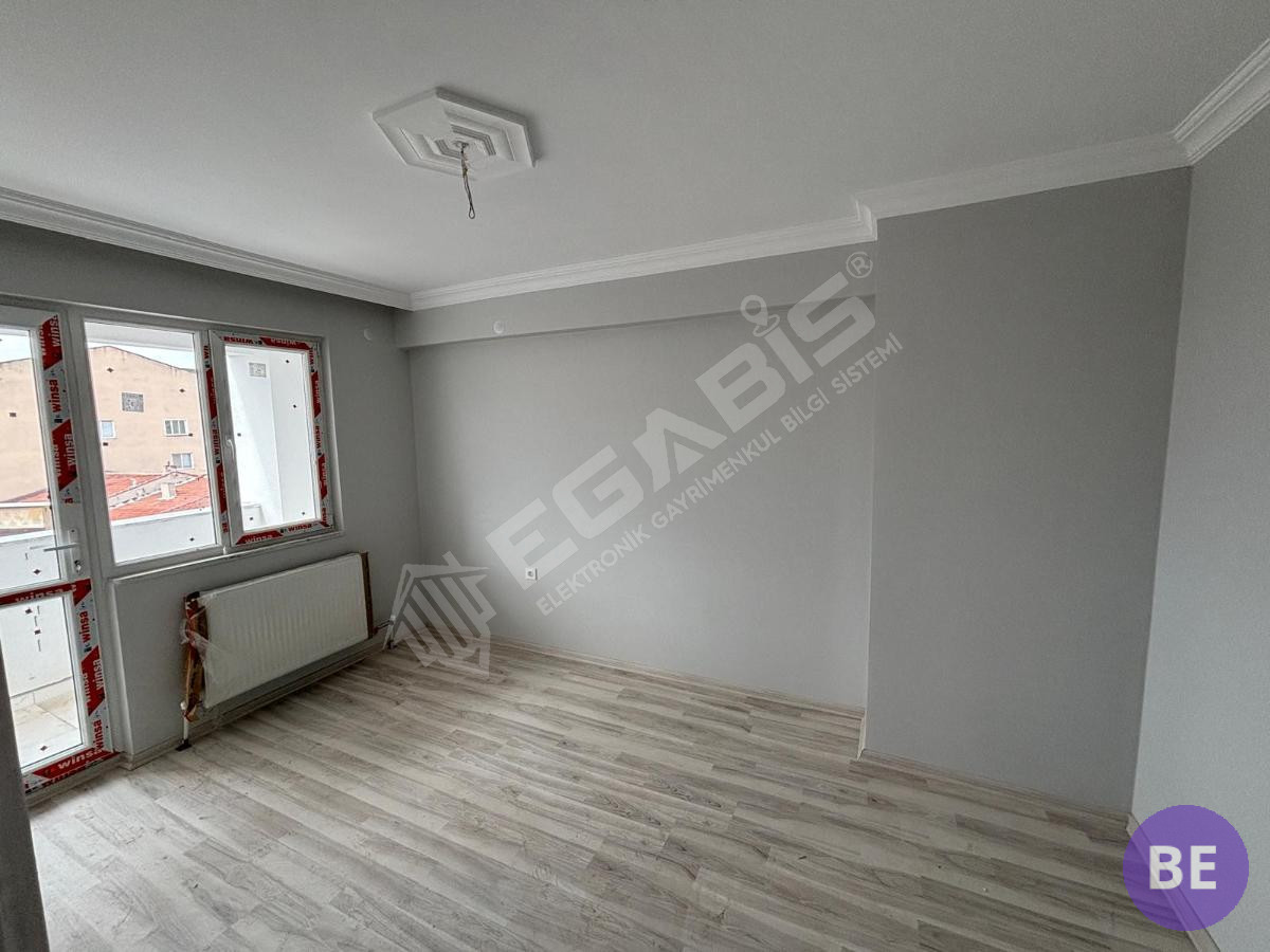 BULURUZDAN MERKEZİ KONUMDA SATILIK 1+1 - 3