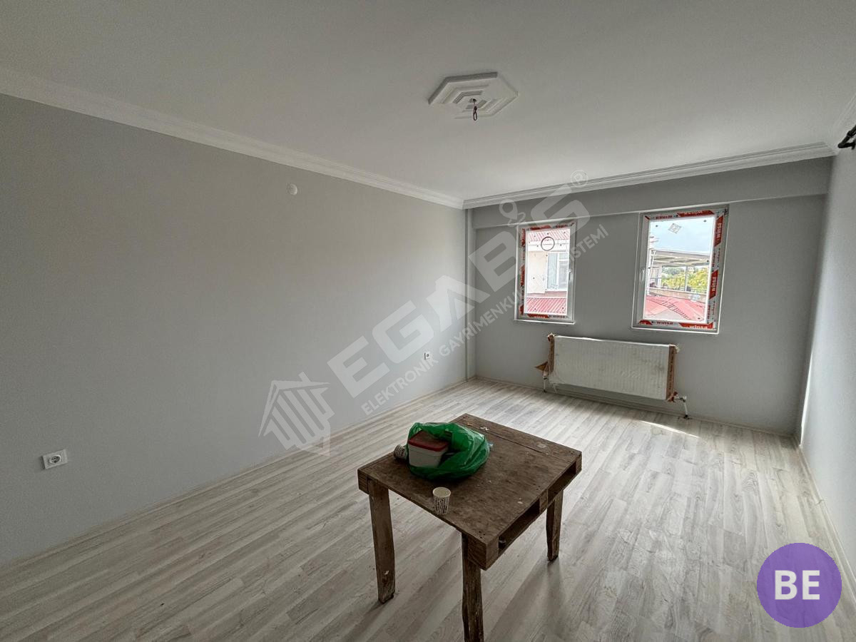 BULURUZDAN MERKEZİ KONUMDA SATILIK 1+1 - 6