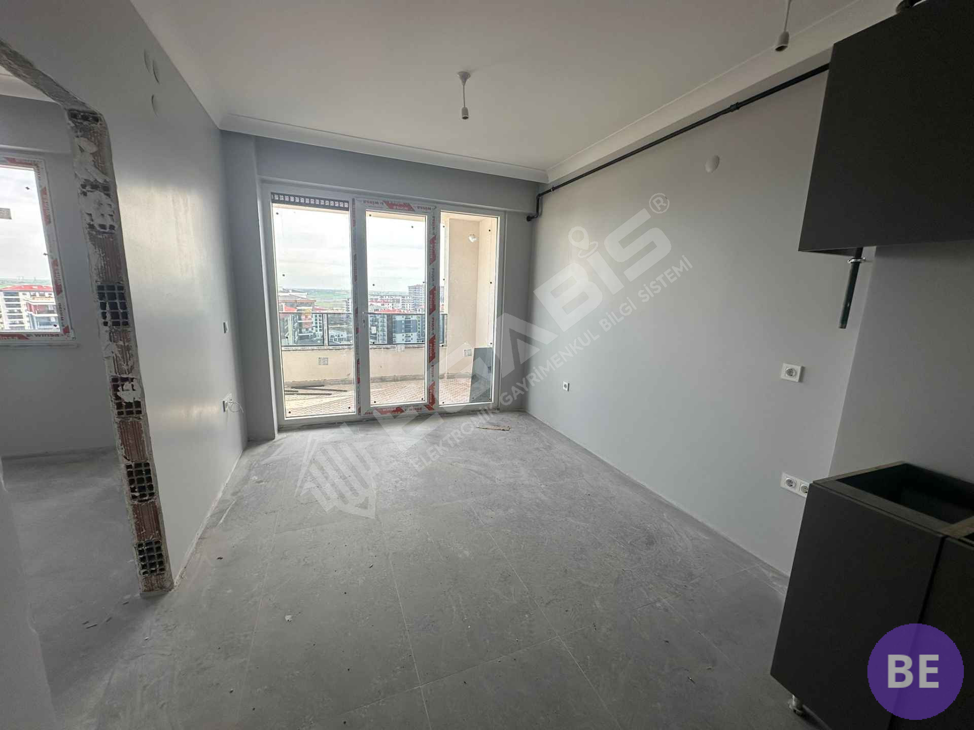 CUMHURİYET MAHALLESİNDE GENİŞ SIFIR 1+1 LÜKS DAİRE - 9