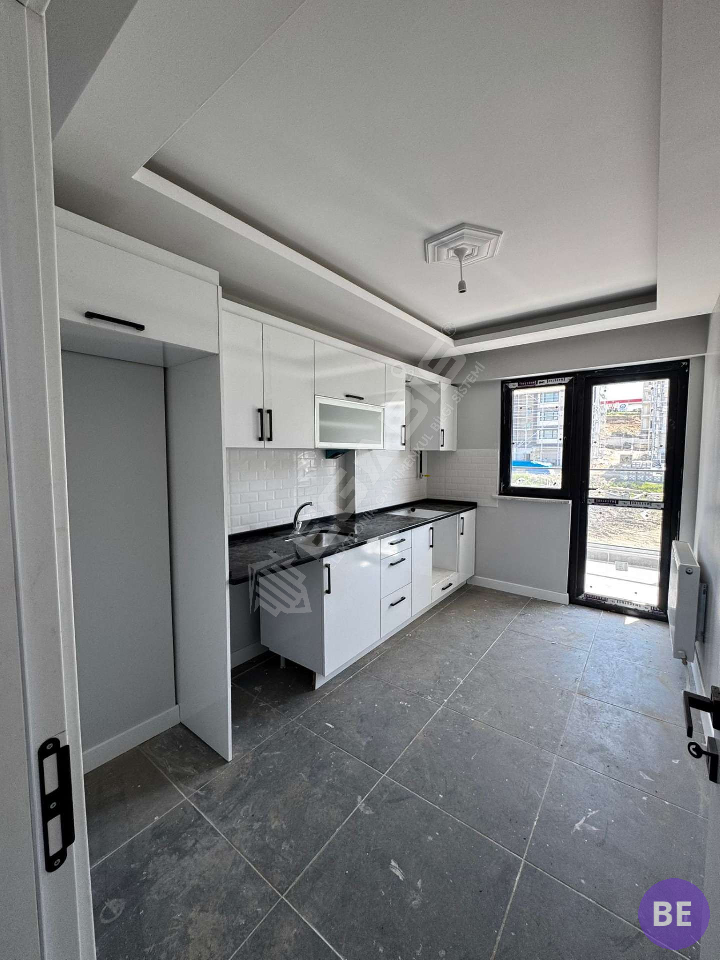 KURTULUŞ MAHALLESİNDE SATILIK 2+1 DAİRE - 2