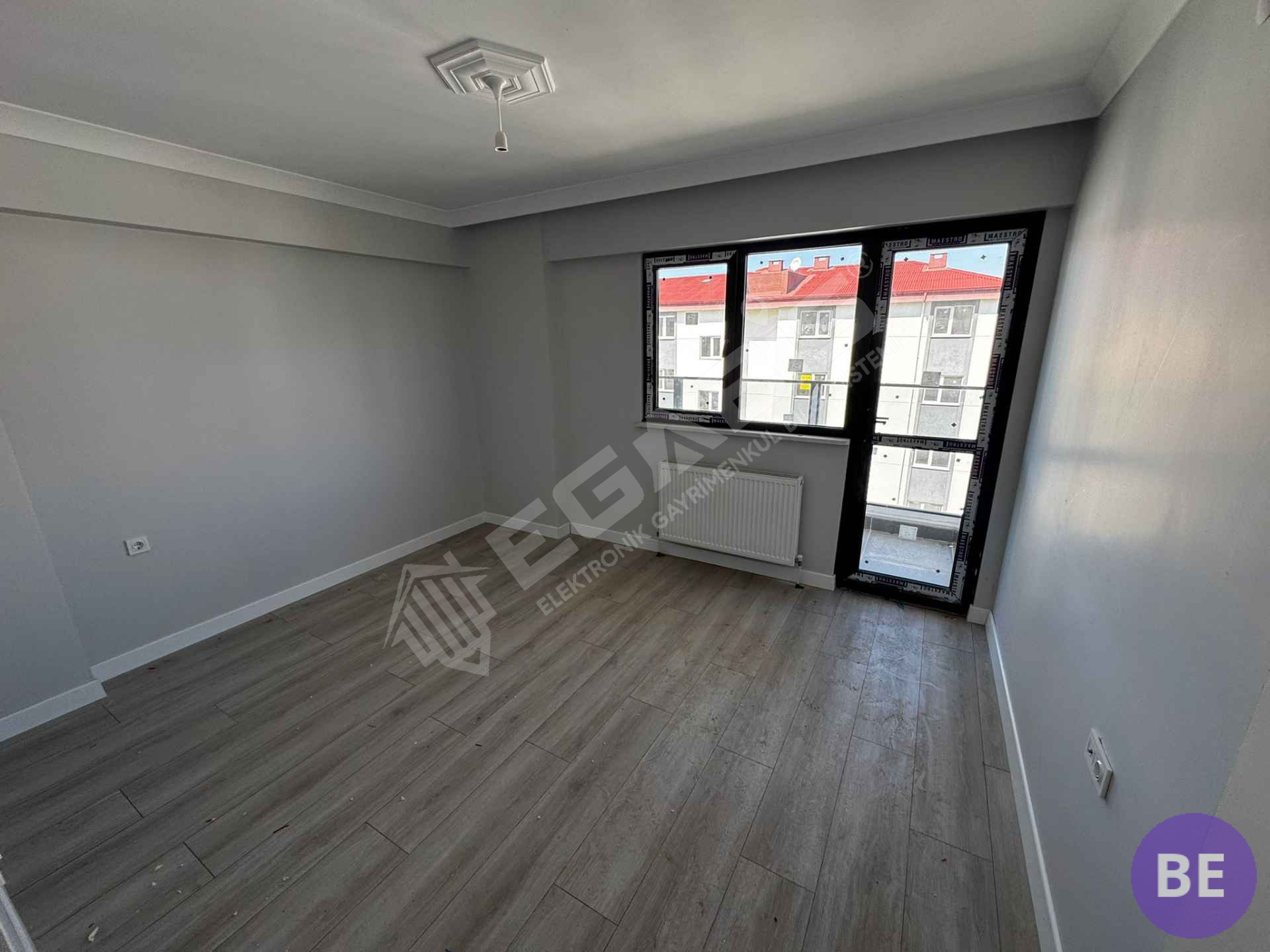 KURTULUŞ MAHALLESİNDE SATILIK 2+1 DAİRE - 3