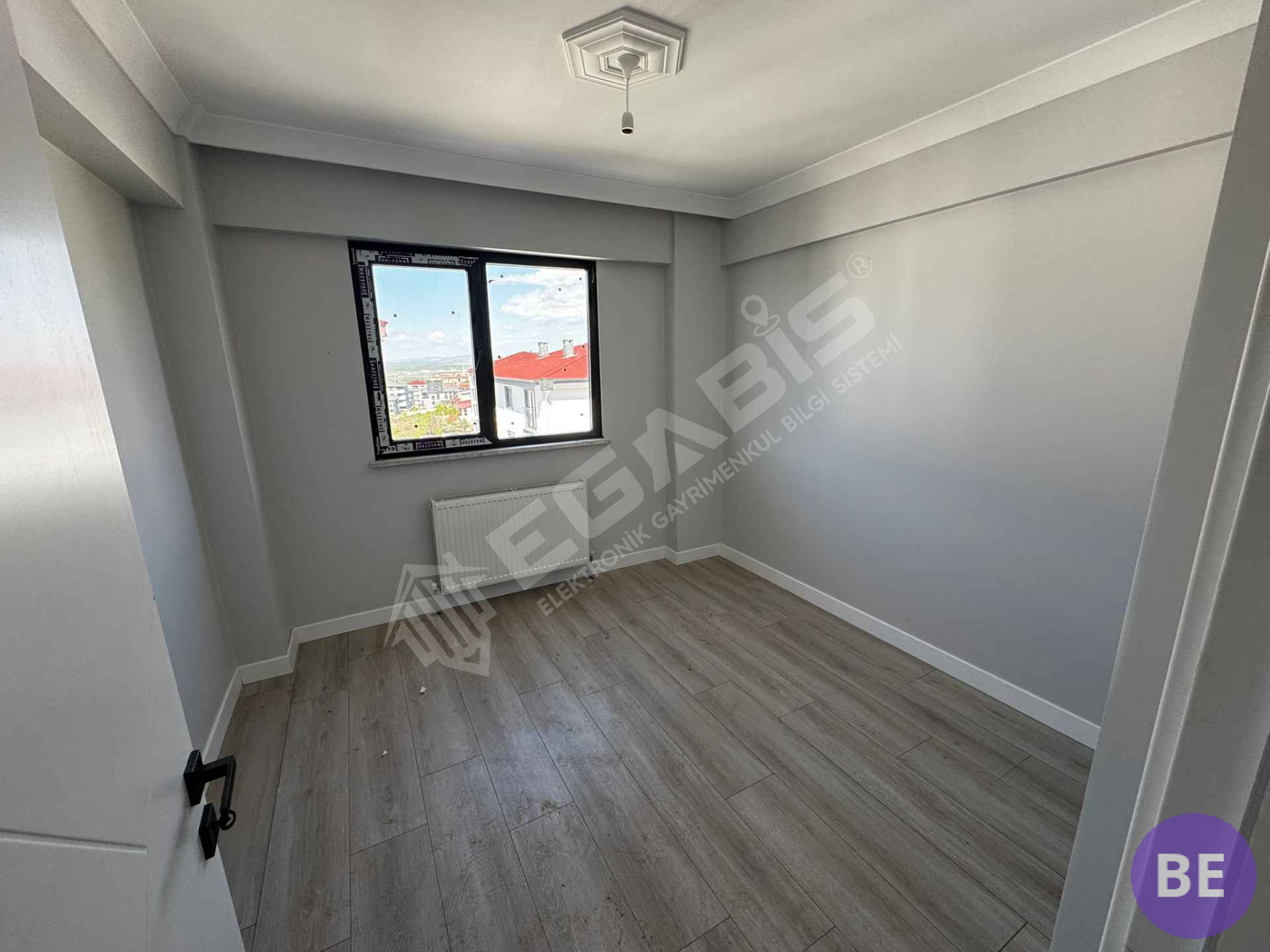 KURTULUŞ MAHALLESİNDE SATILIK 2+1 DAİRE - 6