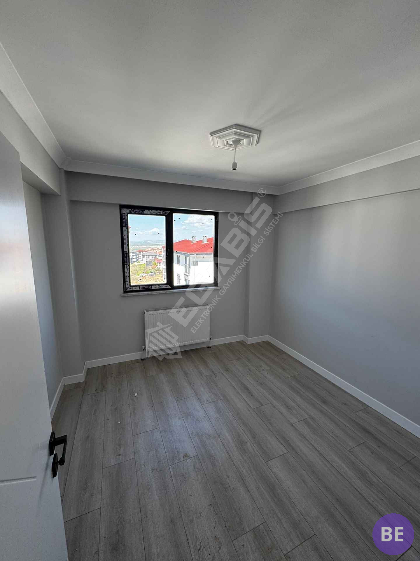 KURTULUŞ MAHALLESİNDE SATILIK 2+1 DAİRE - 12