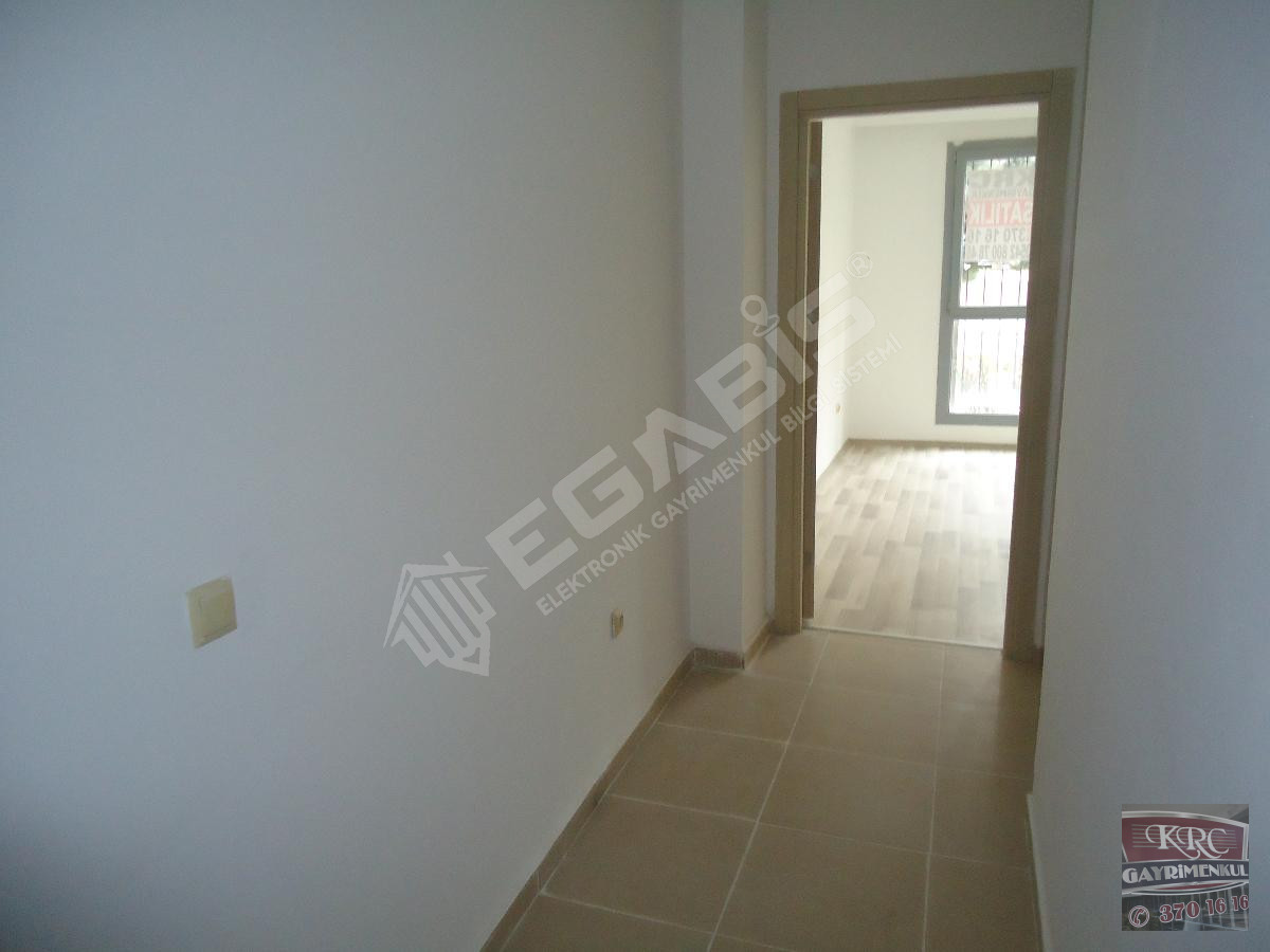 KRC'DEN KARAAĞAÇ TOKİLERDE SATILIK FULL YAPILI 2+1 DAİRE - 4