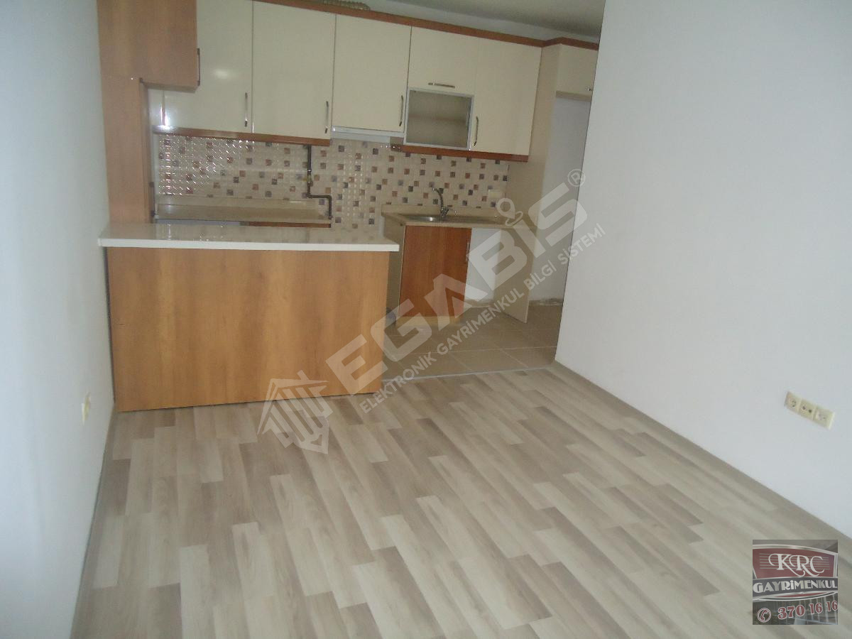 KRC'DEN KARAAĞAÇ TOKİLERDE SATILIK FULL YAPILI 2+1 DAİRE - 8