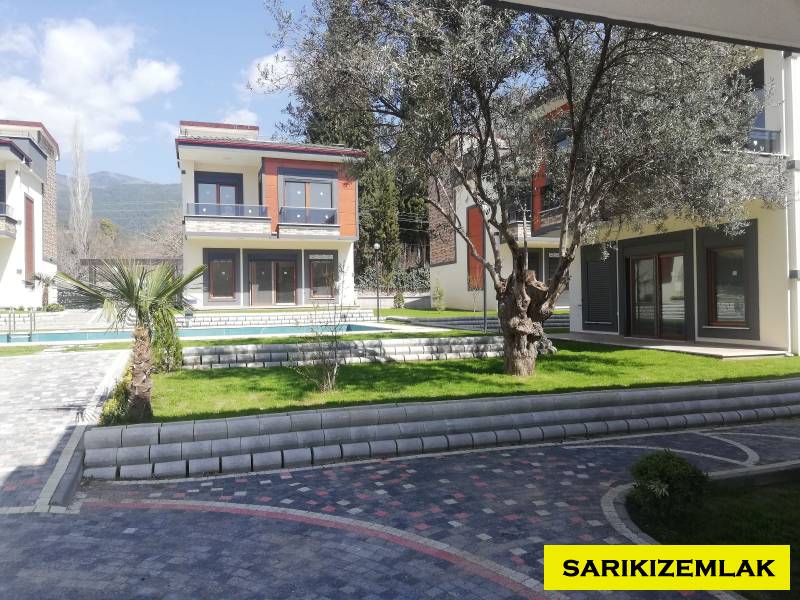 Edremit Güre Mah`da3+1  Villa. - 22