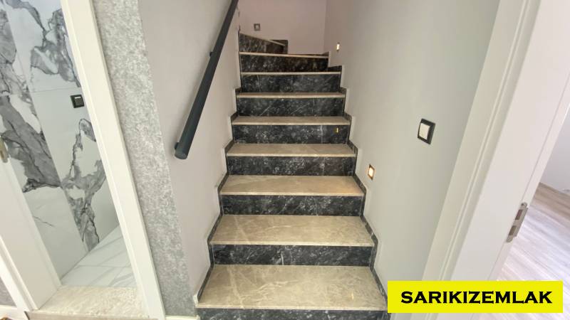 Edremit Altınkum Mah`da3+1  Daire. - 36