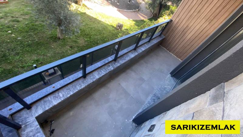 Edremit Altınoluk Mah`da4+1  Daire. - 17