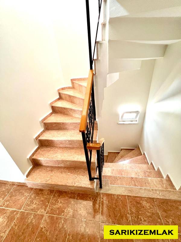 Edremit Akçay Mah`da3+1  Villa. - 2