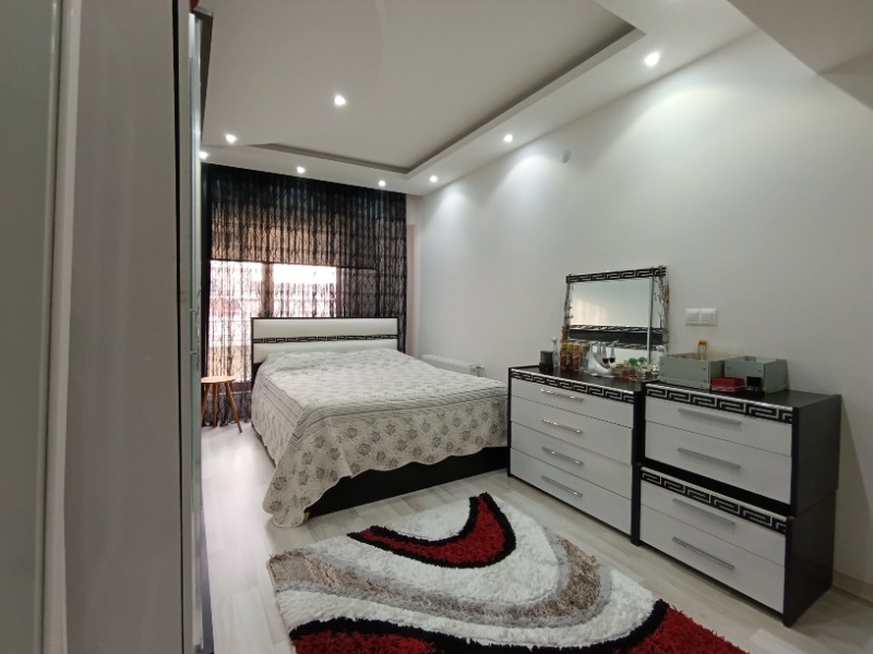 Merkez Cevat Paşa Mah`da3+1  Daire. - 17