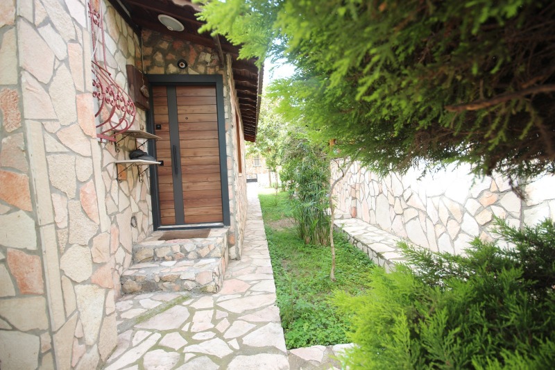 Edremit Güre Cumhuriyet Mah`da3+1  Villa. - 18