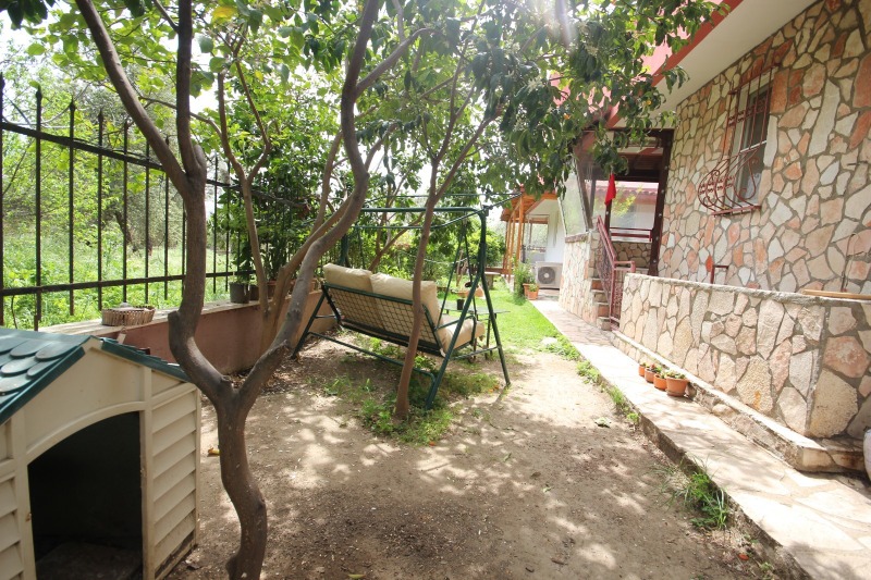 Edremit Güre Cumhuriyet Mah`da3+1  Villa. - 21