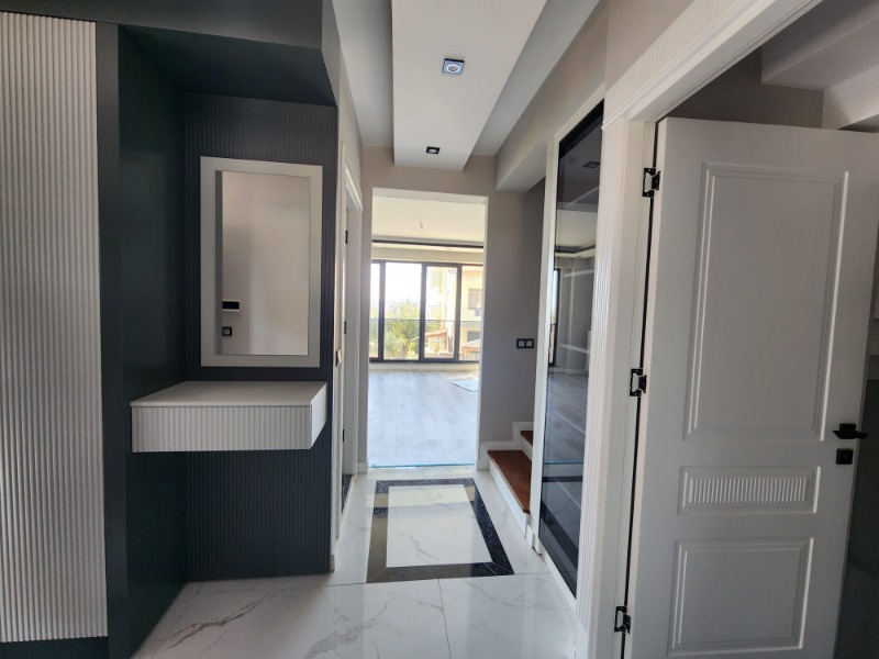 Merkez Güzelyalı Mah (Güzelyalı Köyü)`da5+1  Villa. - 28