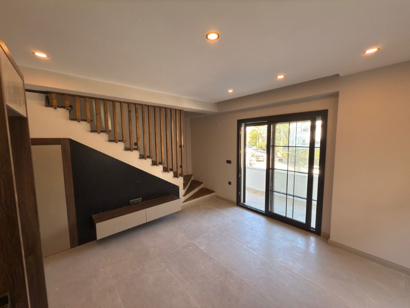 Edremit İkizçay Mah`da2+1  Daire. - 8