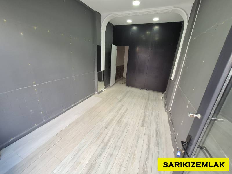 Edremit Akçay Mah`daBüro & Ofis.