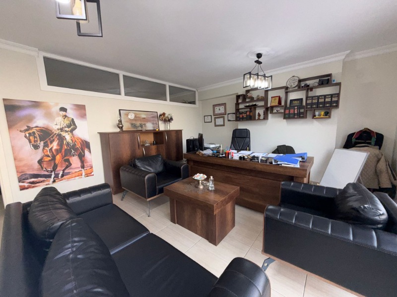 Edremit Gazicelal Mah`daBüro & Ofis.