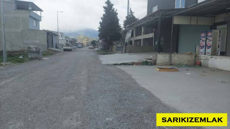 Edremit Yolören Mah`daSanayi.