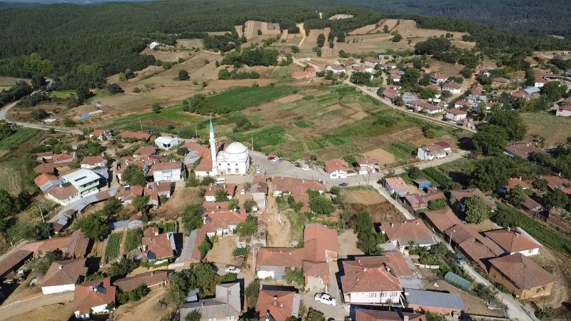 Yenice Sazak Köyü`daTicari + Konut.